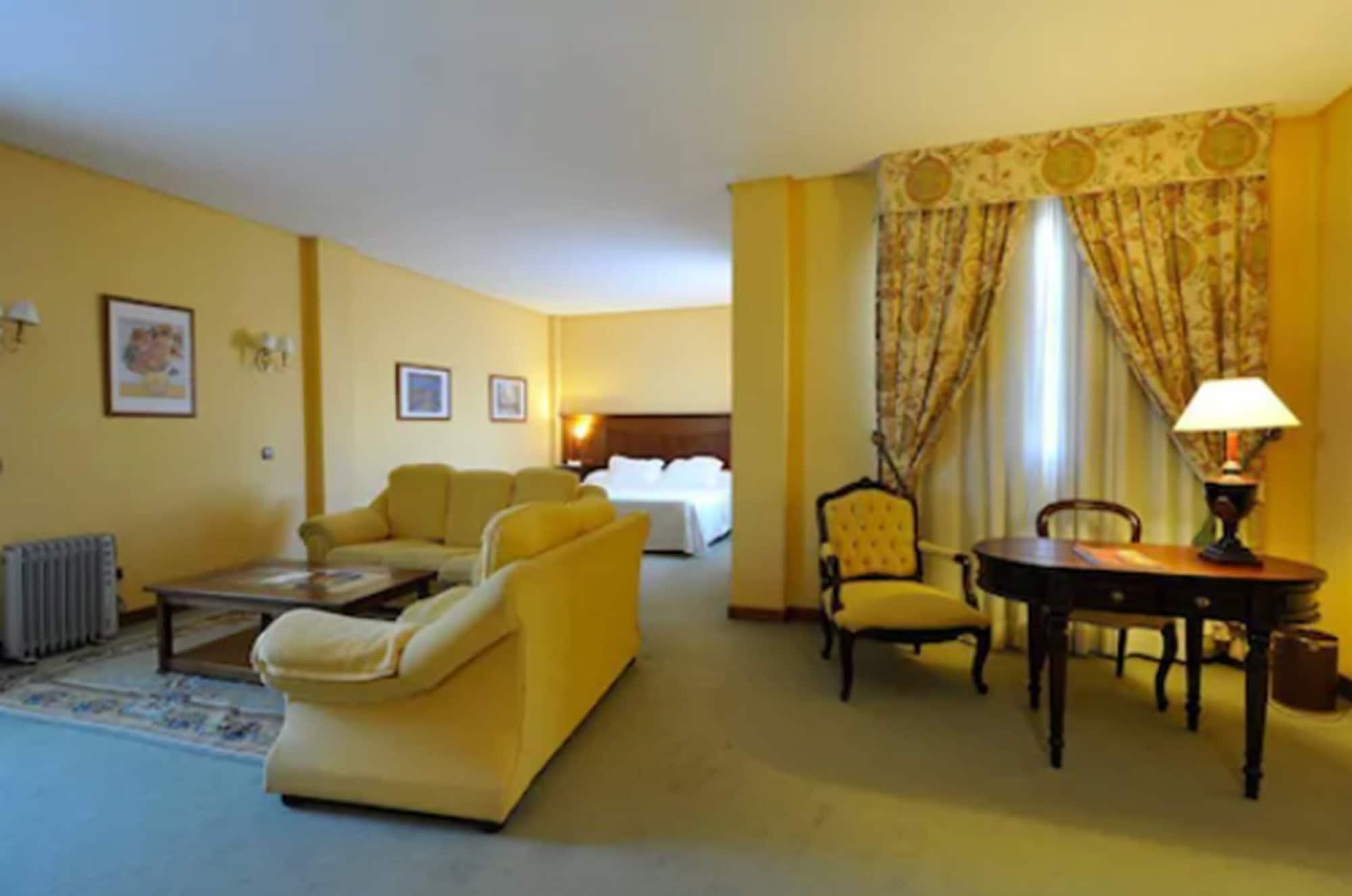 אנטקרה Hotel Lozano מראה חיצוני תמונה