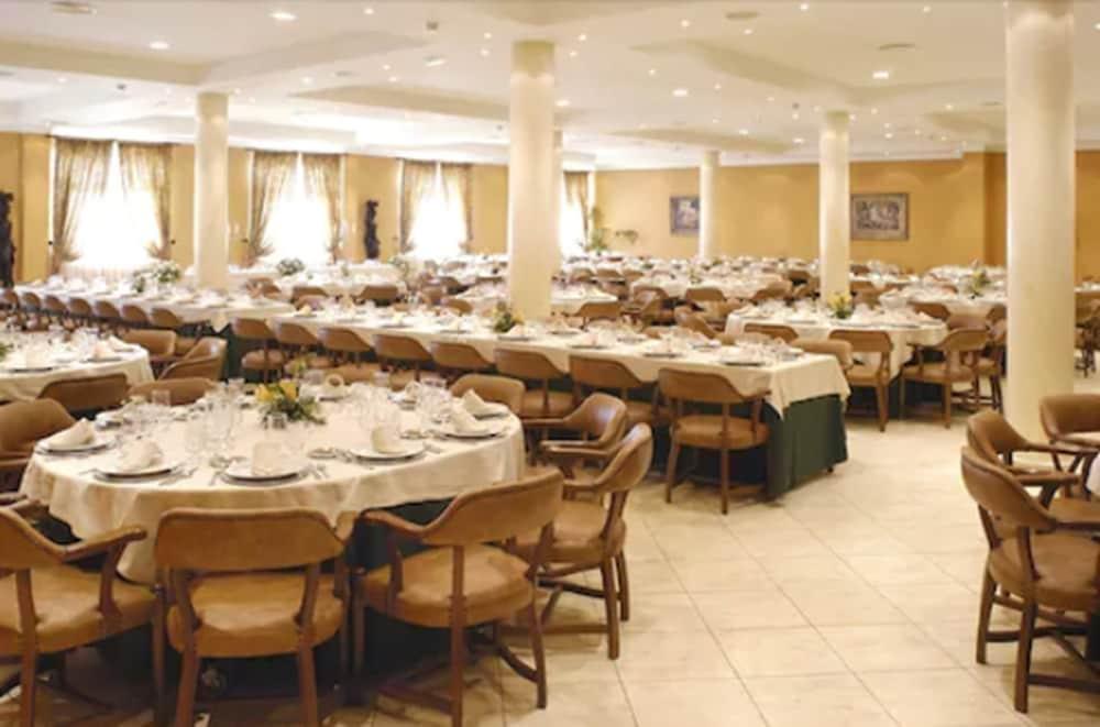 אנטקרה Hotel Lozano מראה חיצוני תמונה