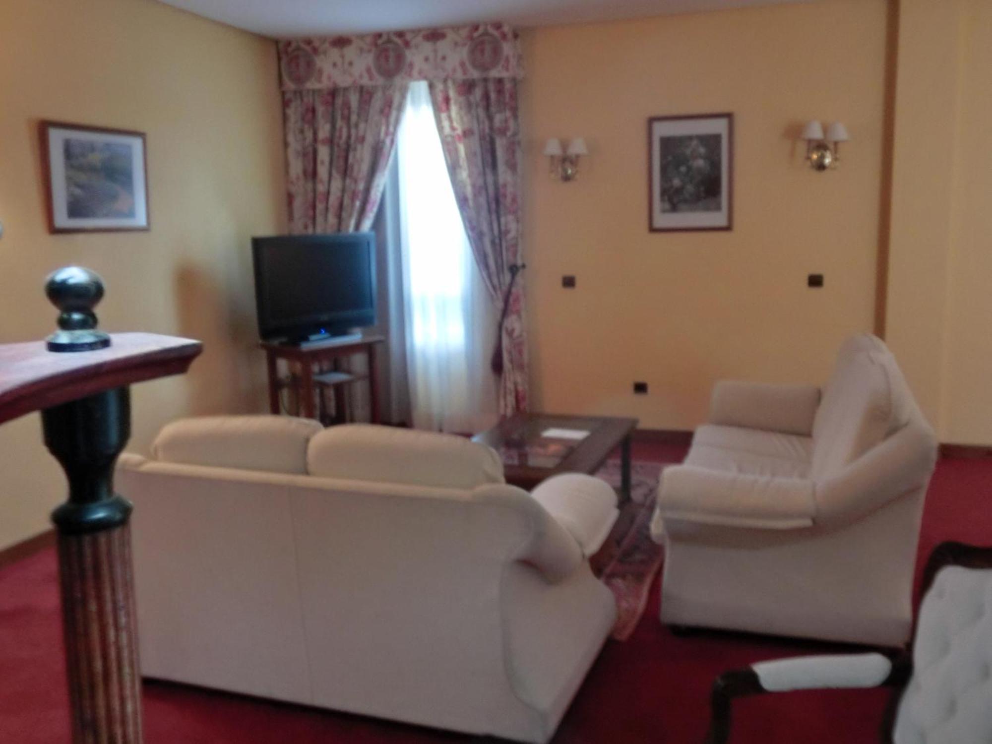 אנטקרה Hotel Lozano חדר תמונה