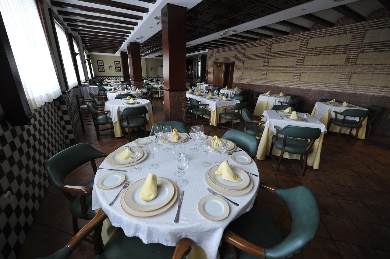 אנטקרה Hotel Lozano מראה חיצוני תמונה