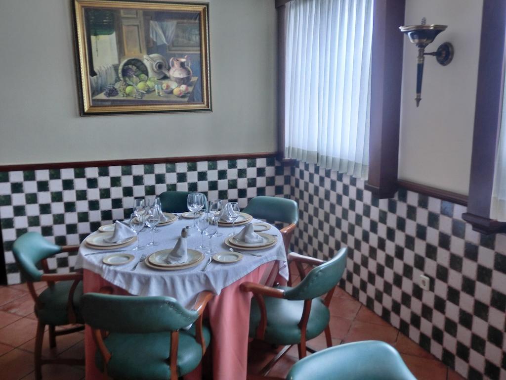 אנטקרה Hotel Lozano מראה חיצוני תמונה