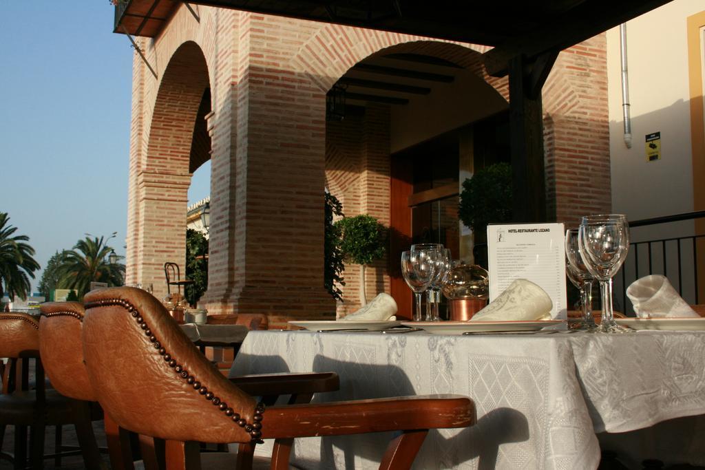 אנטקרה Hotel Lozano מראה חיצוני תמונה